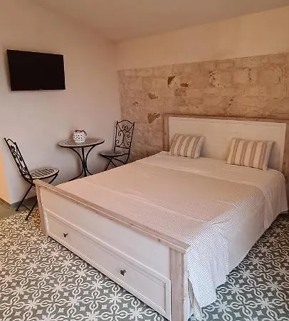 منزل ريفي Il Trullo Di Nonna Lella