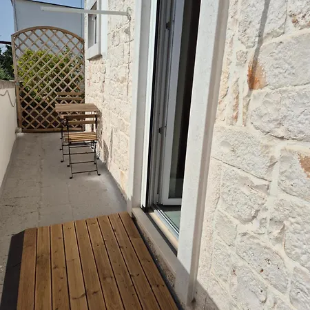 Il Trullo Di Nonna Lella Country house